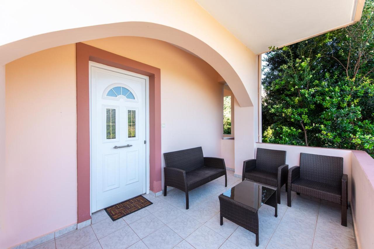 Olive Garden Vila Exopoli Exteriör bild
